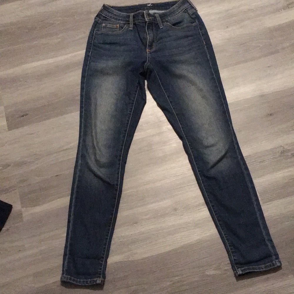 High waisted jeans